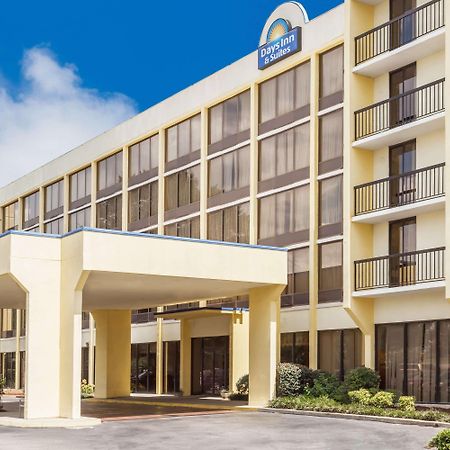 Days Inn & Suites By Wyndham Se Columbia Ft Jackson Zewnętrze zdjęcie